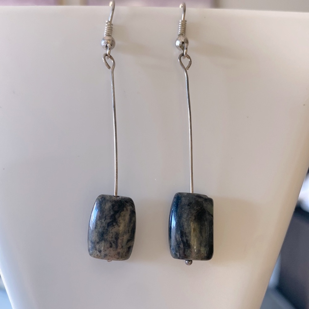 Stone drop earrings